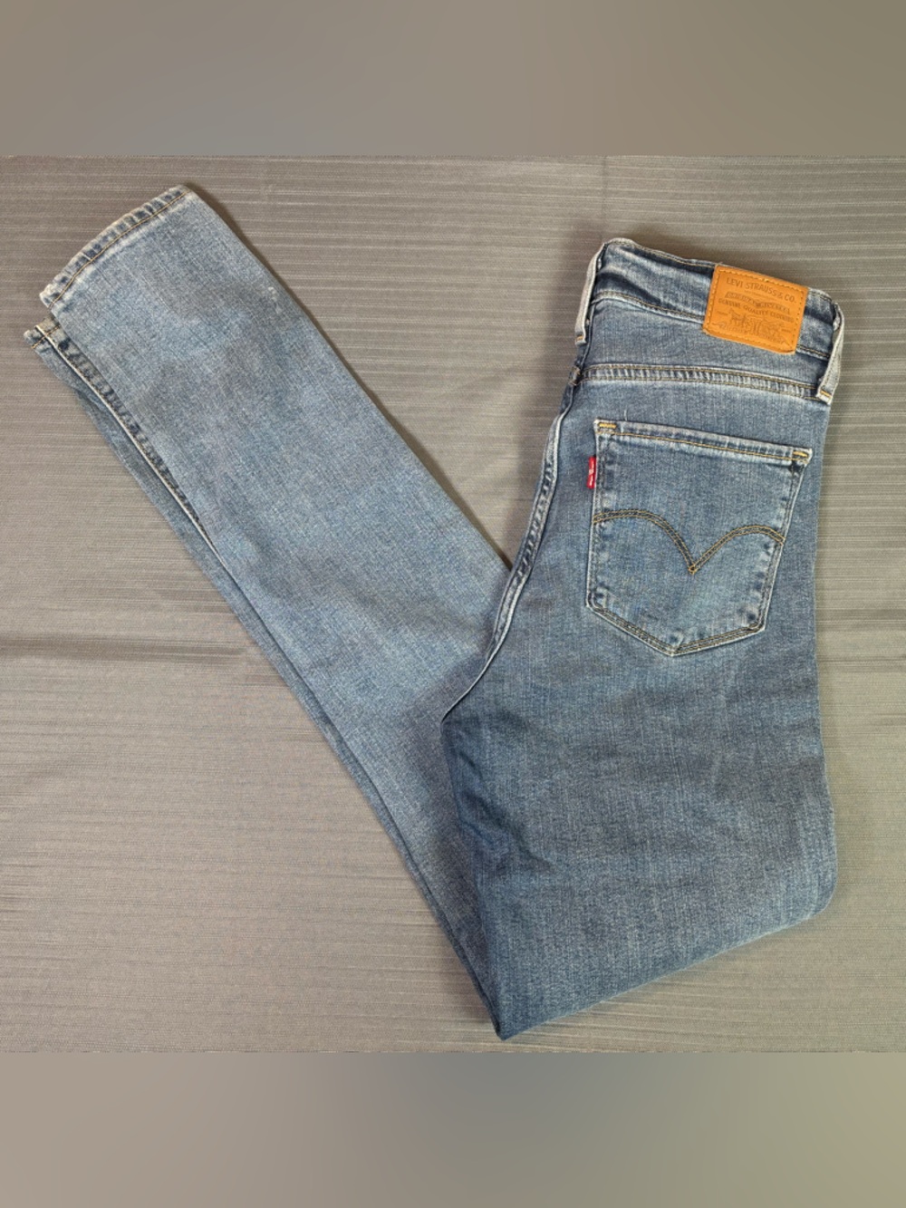 Levi’s 721 High Rise Skinny Jeans Women’s 25x30 Light Wash Stretch Denim